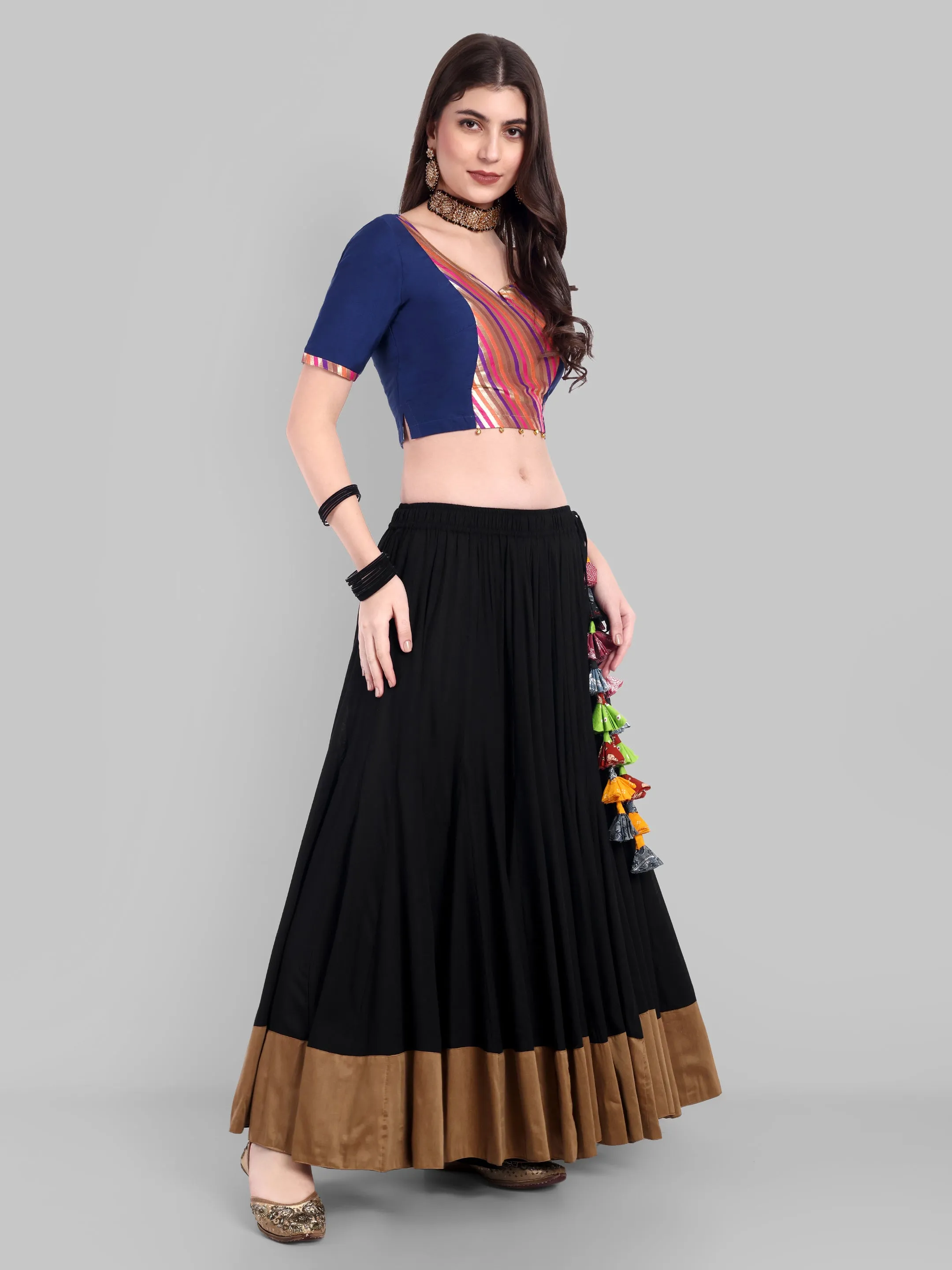 100 Kalis Black Skirt with Old gold Border