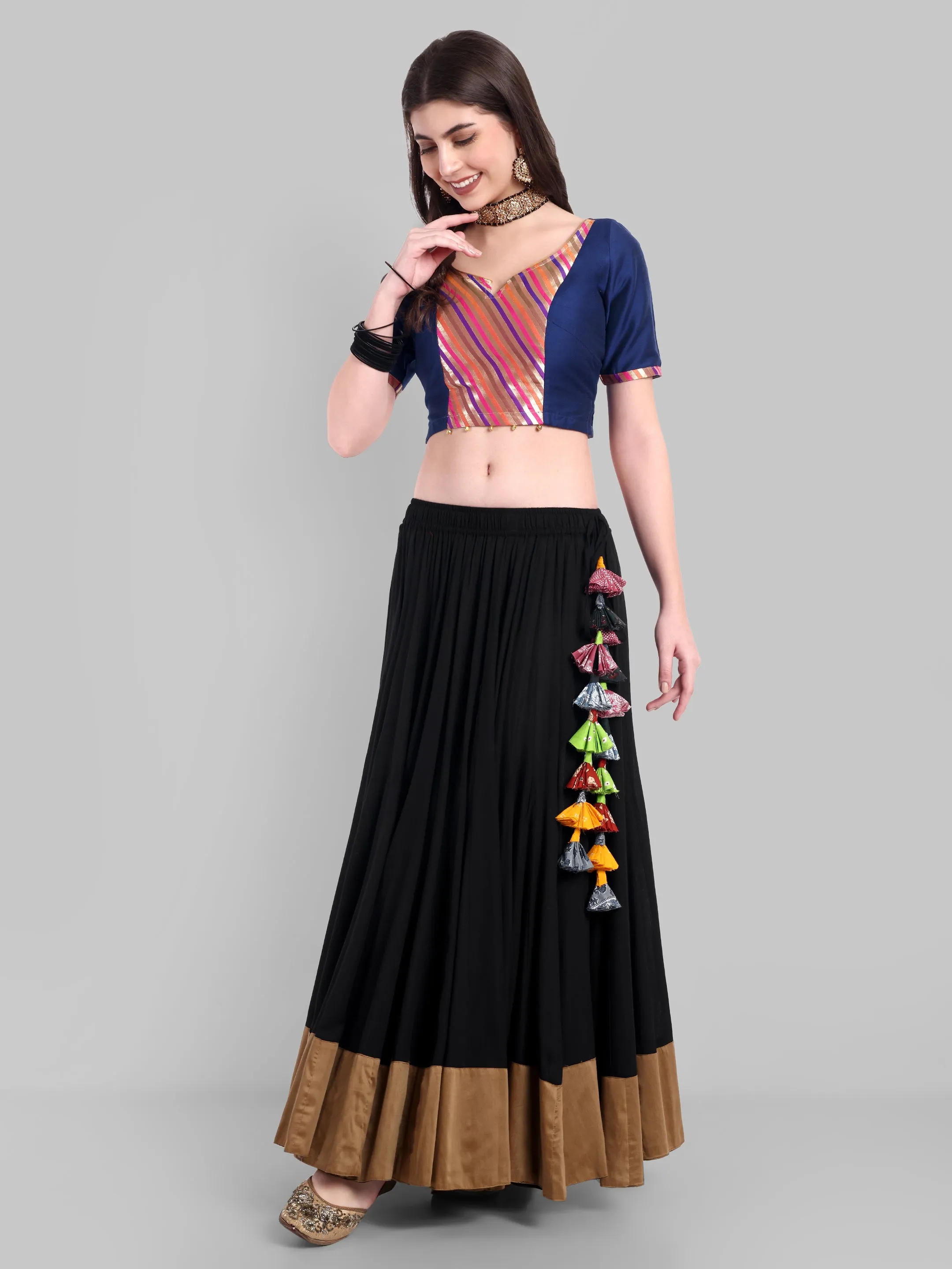 100 Kalis Black Skirt with Old gold Border