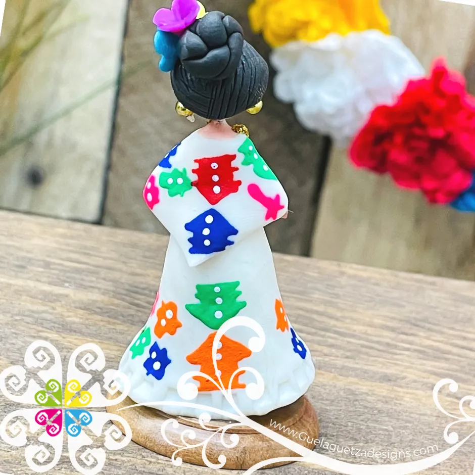 13- Hidalgo Little Doll Figurine - Fondant Doll