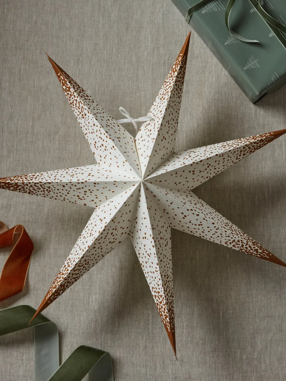 Gold Dot White Paper Star