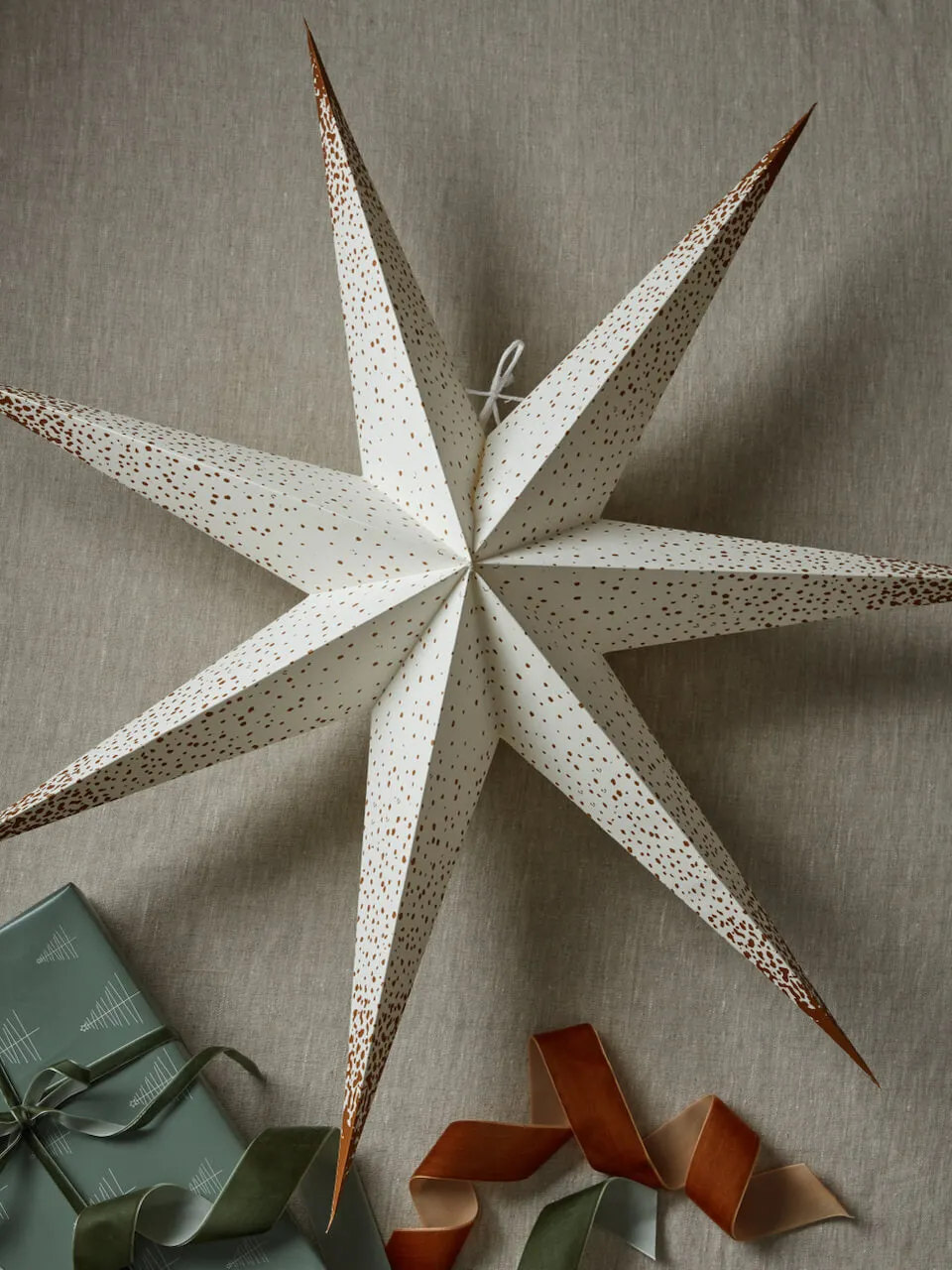 Gold Dot White Paper Star