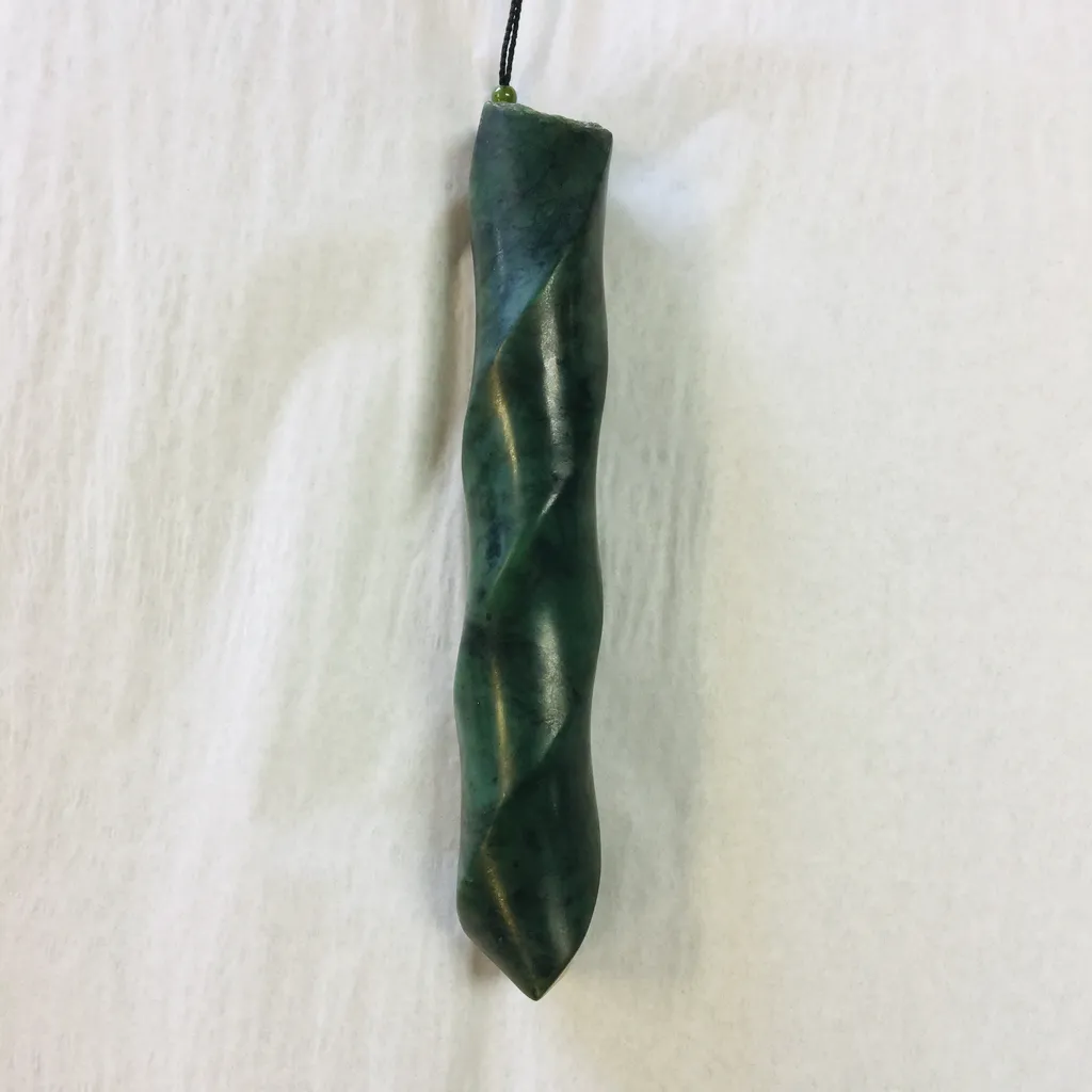 MAORI DESIGN JADE PENDANT