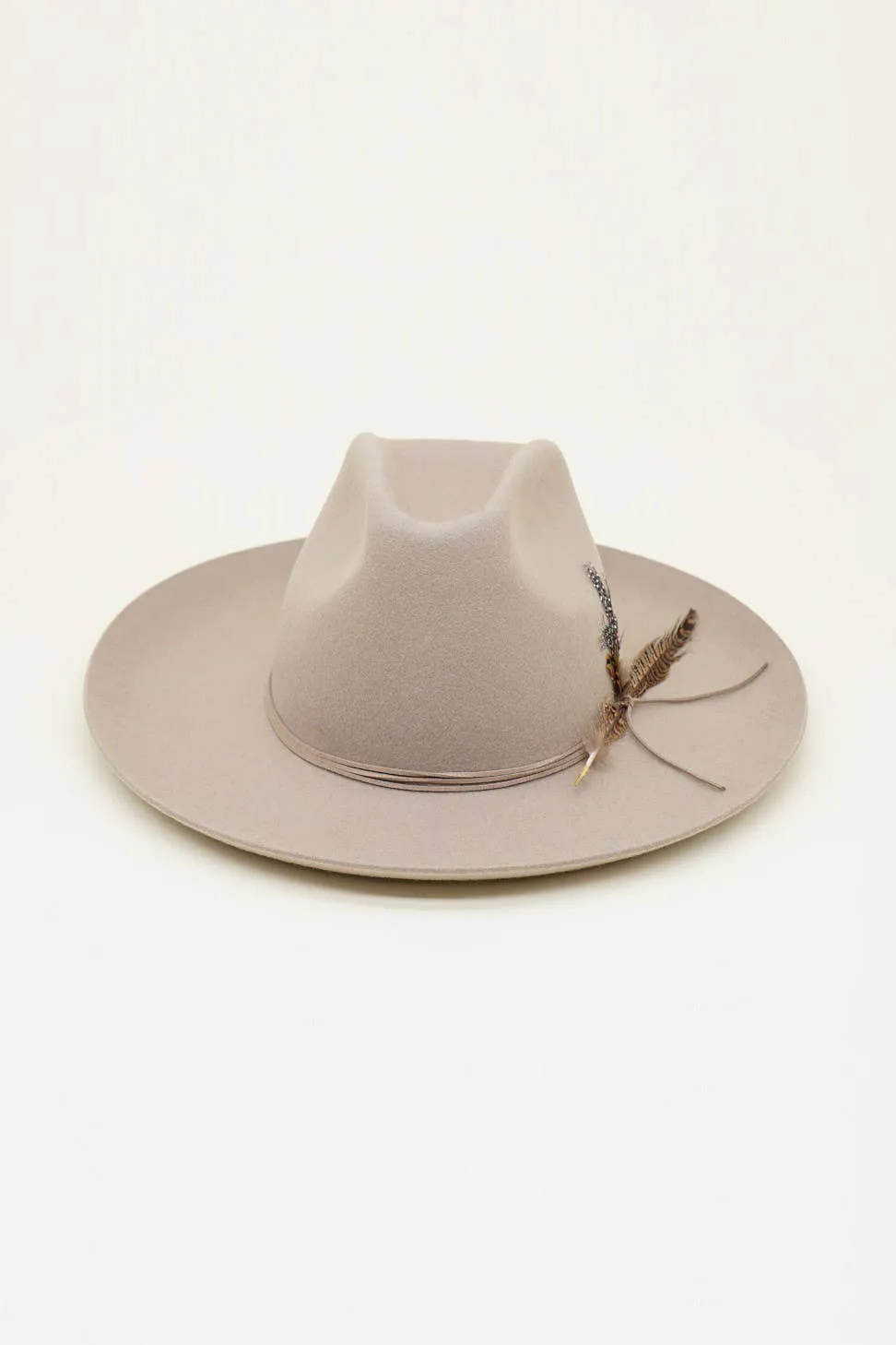 Olive & Pique - Western Cowboy Hat, 100% Wool Felt, Feather Trim, Beige Hat