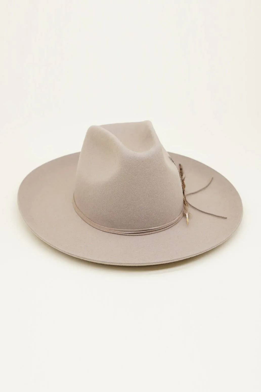 Olive & Pique - Western Cowboy Hat, 100% Wool Felt, Feather Trim, Beige Hat